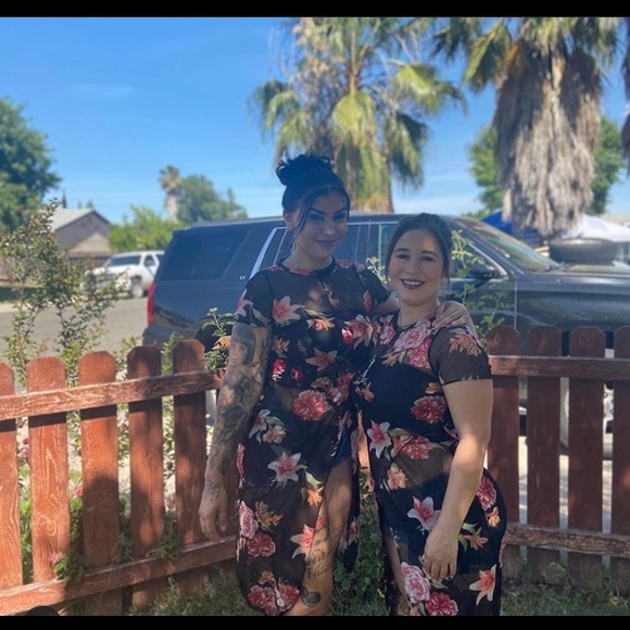 Welcome  Diablita Boutique to Poshmark - Picture 2 of 7